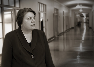 mayjune-leslie-caldwell-hallway-feature
